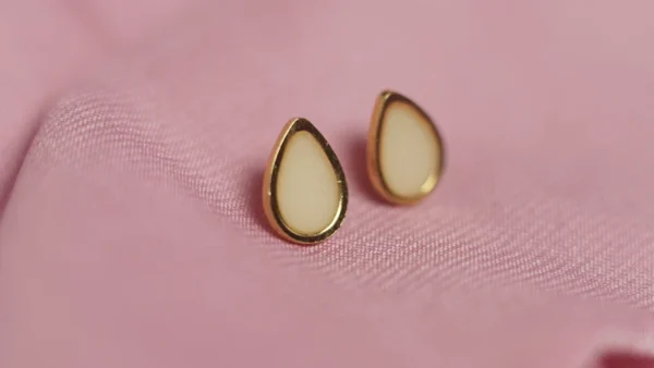 Pendientes Gota de leche materna